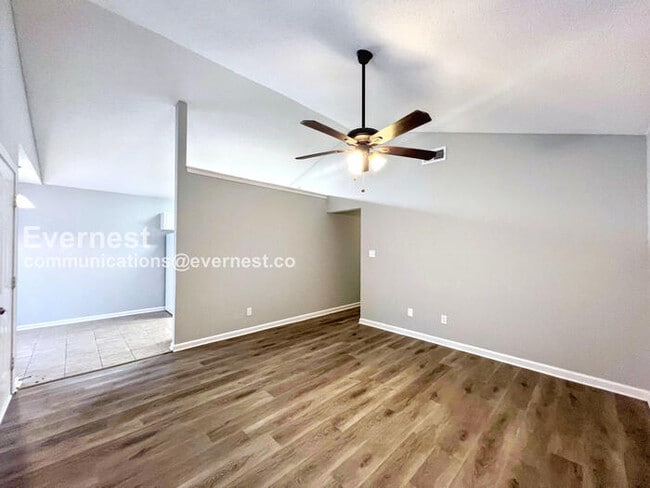 Foto del edificio - 2088 E Parkway St