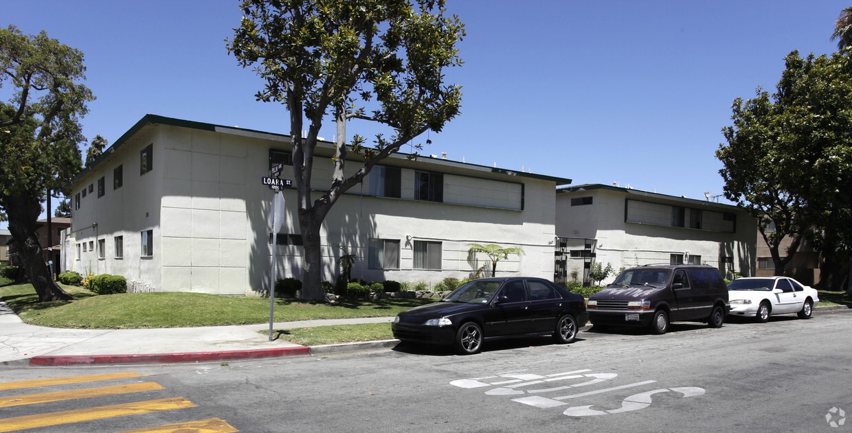 Primary Photo - Loara Apartments