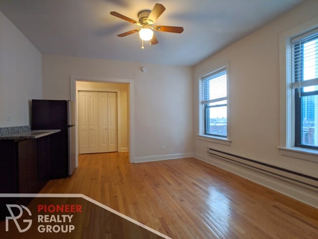 Building Photo - 618 W Patterson Ave