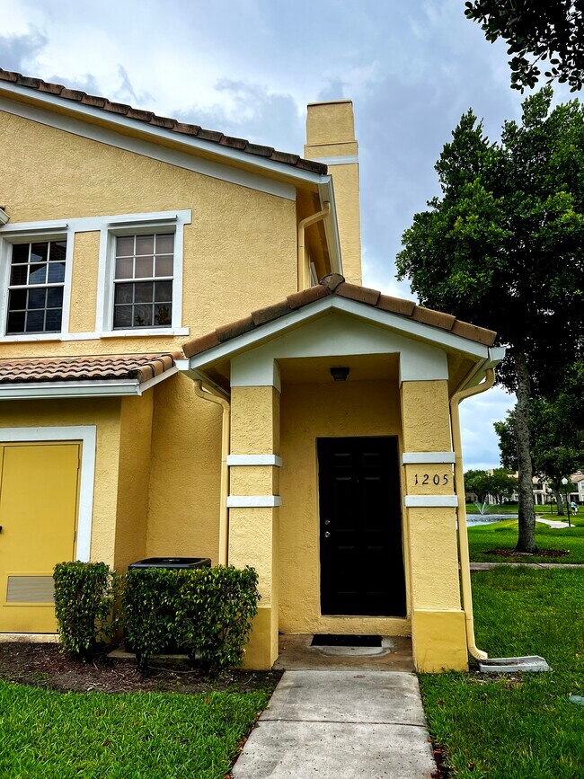 Foto del edificio - 1205 Belmont Ln