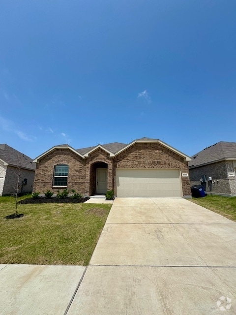Building Photo - 5036 Waterway Dr