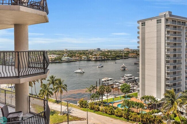 Building Photo - 100 S Birch Rd