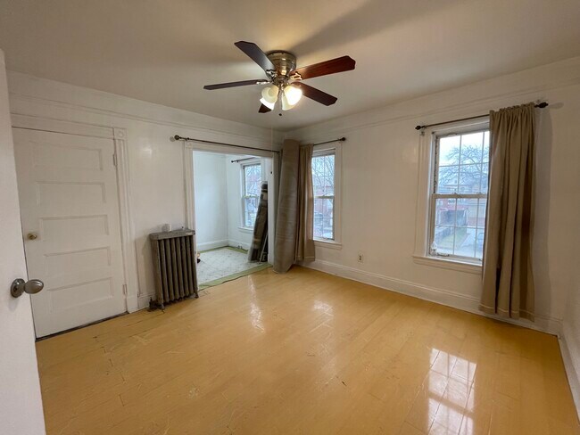 Foto del edificio - 4038 189th St