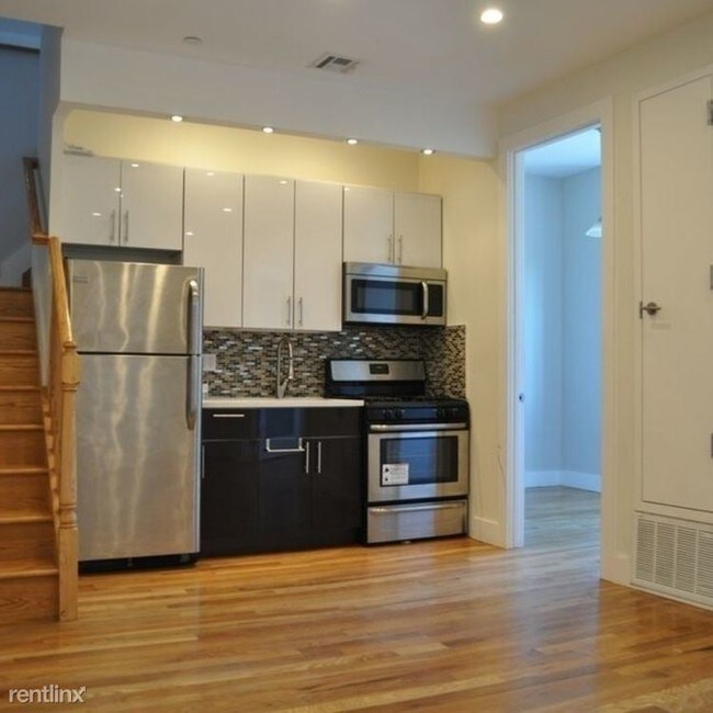 Building Photo - 164 Throop Ave