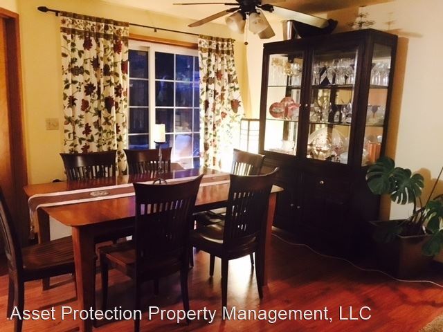 Foto del edificio - 3 br, 2 bath House - 1570 NW Hartford Ave