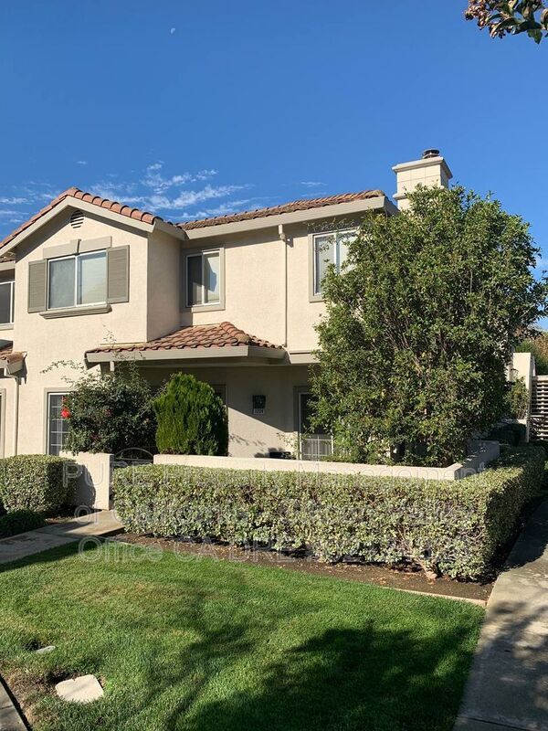 Primary Photo - 1224 Tea Rose Cir