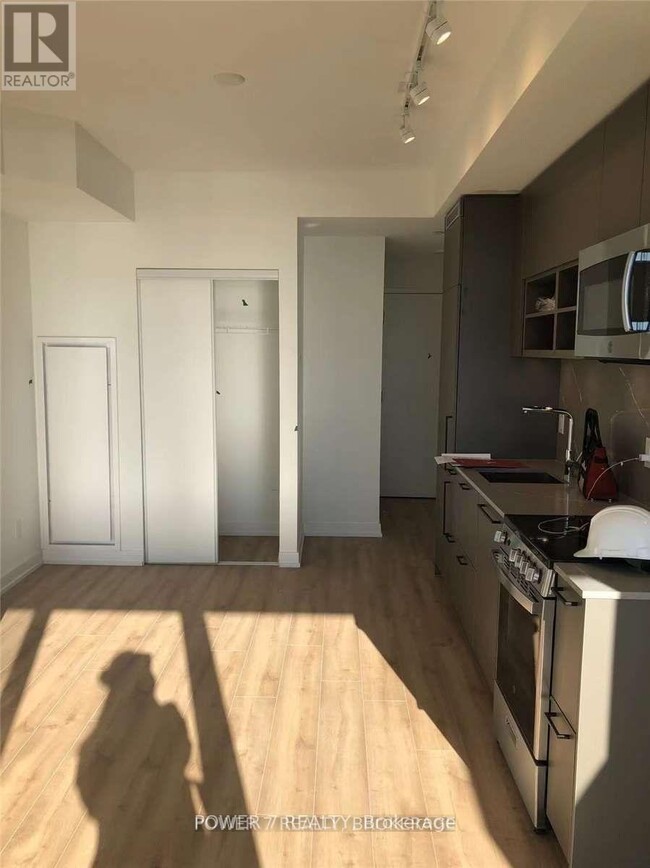 Photo du bâtiment - 135 E Liberty St