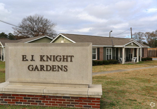 Foto del edificio - E. J. Knight Apartments