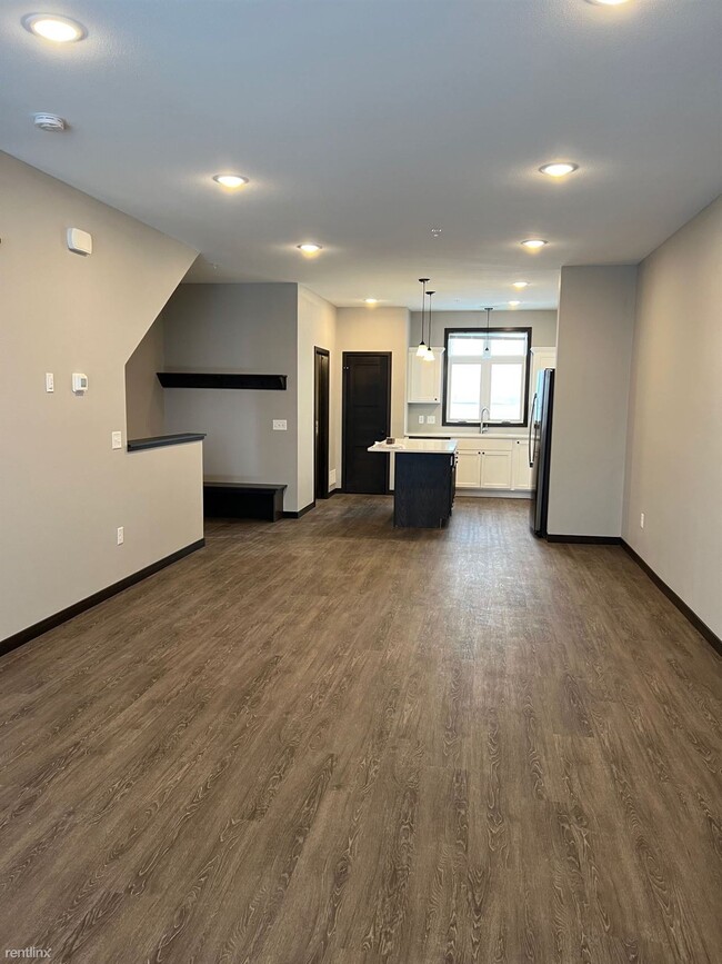 Foto del edificio - 3 br, 2.5 bath Townhome - Benson Courtyard...