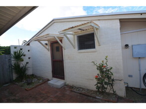 Building Photo - 315 Iliaina St