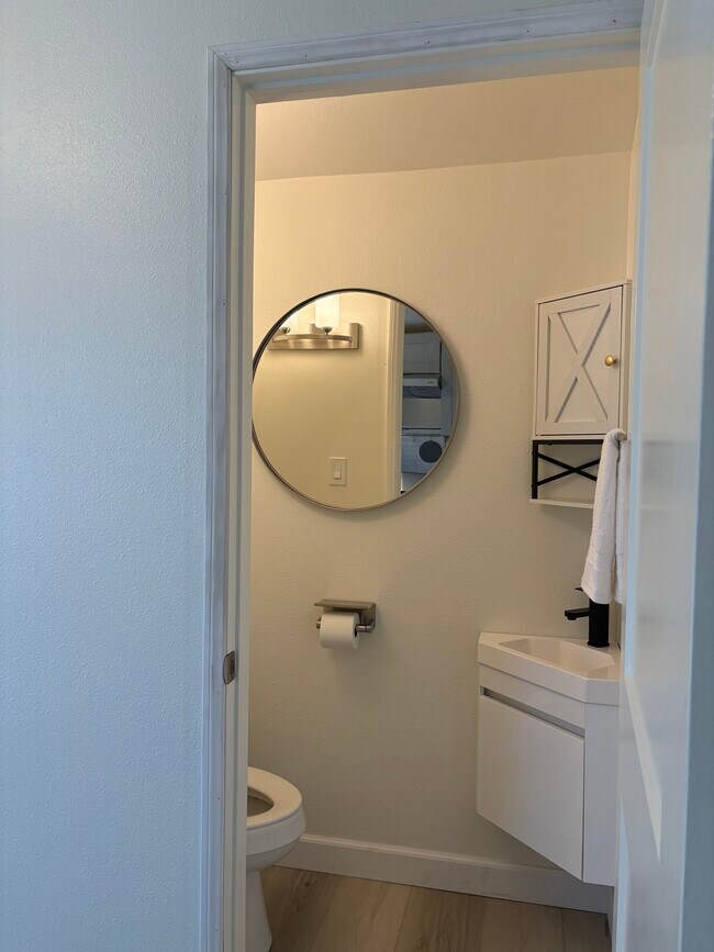 Cuarto de baño - 2037 N Brighton St