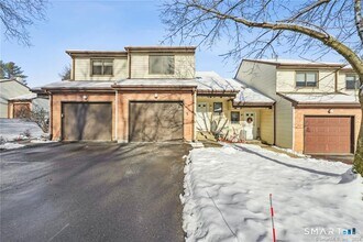 Building Photo - 17 Oak Forest Dr