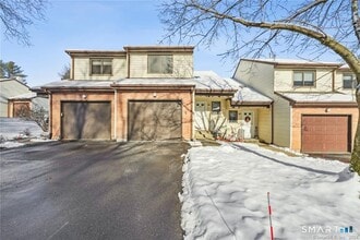 Building Photo - 17 Oak Forest Dr