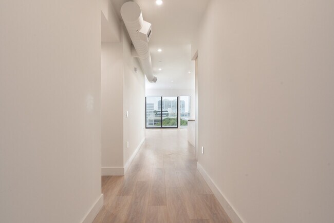 Foto del edificio - The Alon SM