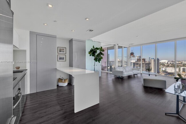 Photo - 1040 Biscayne Blvd Apartment