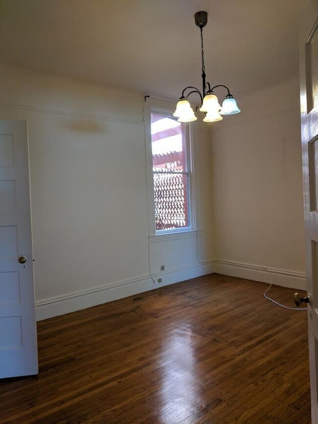 Foto del edificio - Big nice 2 + bedroom in Art & Craft buildi...