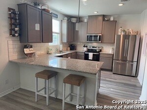 Building Photo - 568 Valley