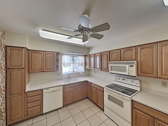 Building Photo - Great 2 bd/2 ba Home for Lease in Sun City
