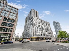 Building Photo - 15-315 Richardson St