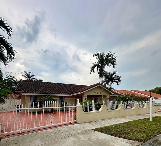Foto del edificio - 13362 SW 39th St