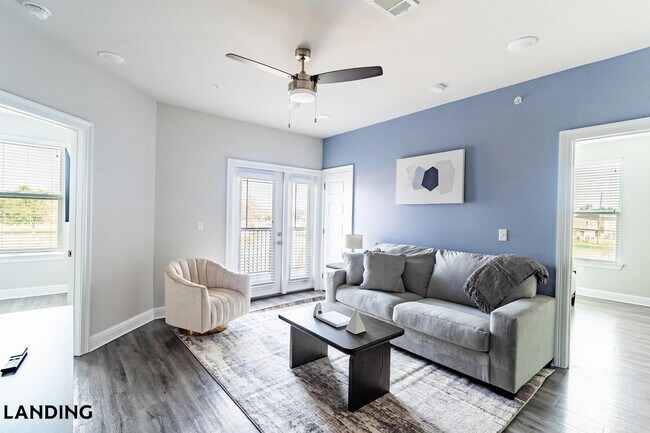 Foto del edificio - 1499 Central Park Blvd