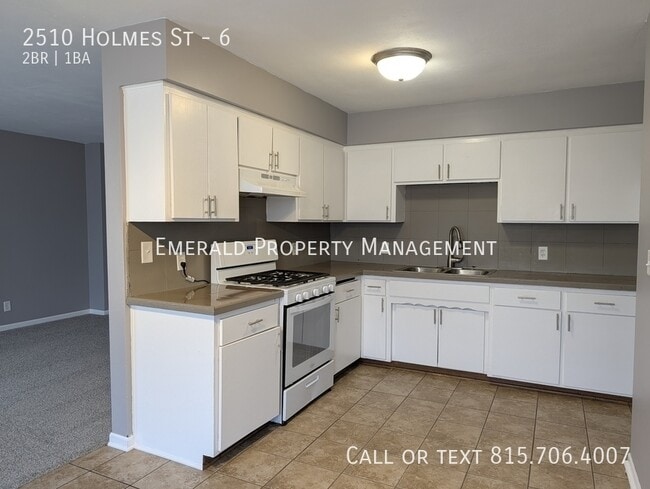 Building Photo - 2510 Holmes St