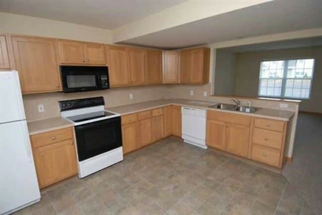 Foto del edificio - 3880 Kenowa Ave SW