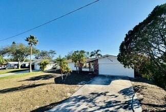 Building Photo - 13788 Montego Dr