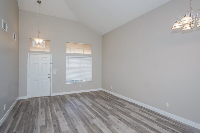Building Photo - 4926 Rancho Domingo Ct
