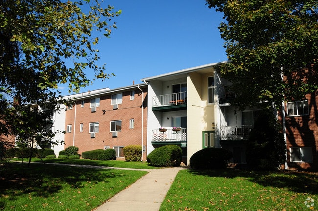 Building Photo - State Fayette Gardens