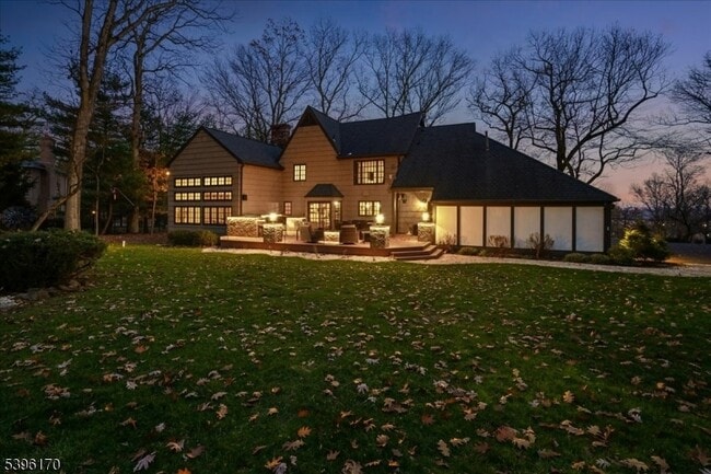 Building Photo - 545 Johnston Dr