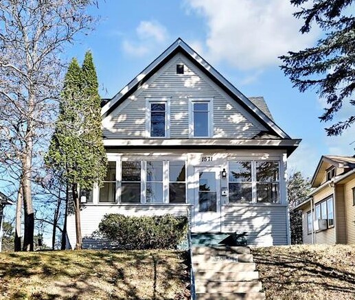 Foto principal - 1571 7th St E