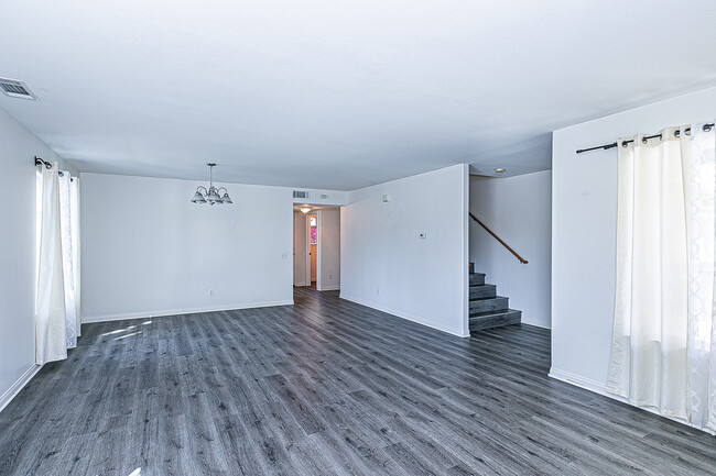 Foto del edificio - 3824 Cassini Cir