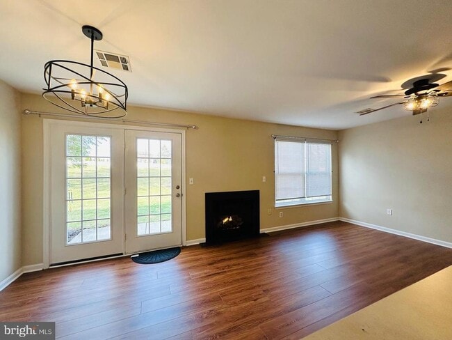 Building Photo - 109 Cardinal Ln