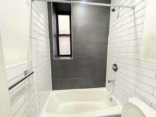 Foto del edificio - 1 bedroom in BRONX NY 10453