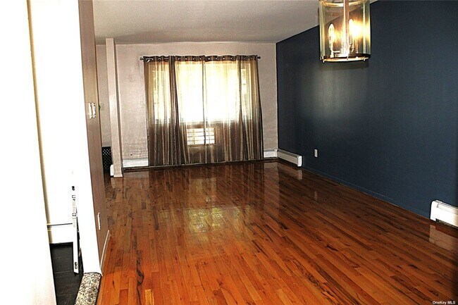 Building Photo - 165-08 Linden Boulevard Unit 1