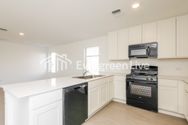 Building Photo - 12524 Huntington Rdg Wy