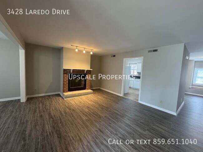 Foto del edificio - 3428 Laredo Dr