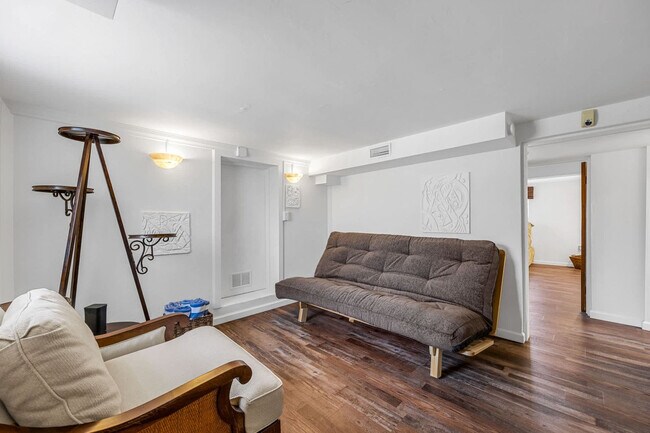 Foto del edificio - 217 S Atlantic Ave