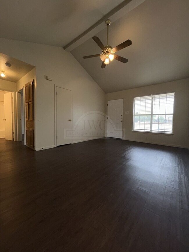 Foto del edificio - 2005 Windward Dr