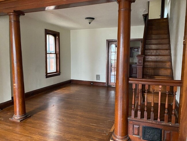 Building Photo - 5 br, 1.5 bath House - 1452 W. KING STREET