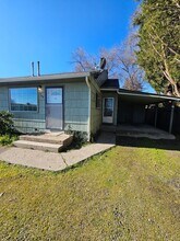 Building Photo - 548-550 Lozier Ln