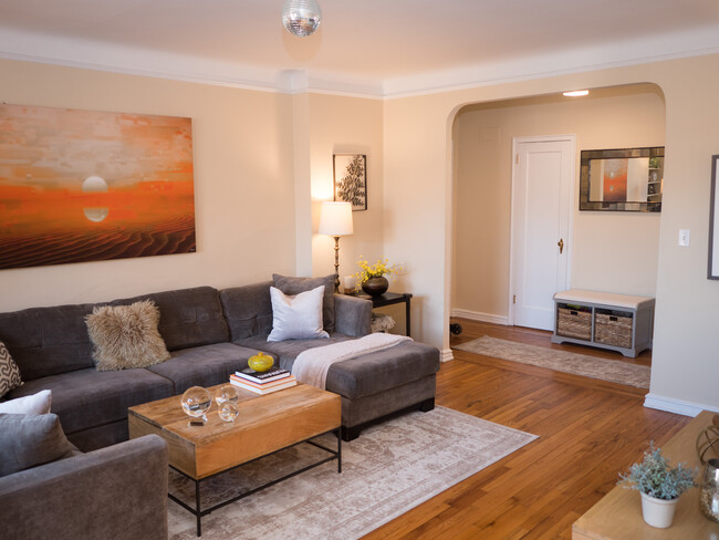 Living Room 2 - 192 Garth Rd