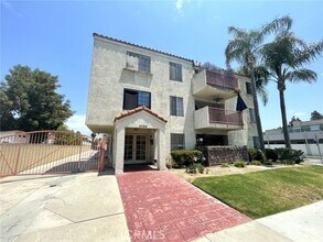 Building Photo - 3500 Linden Ave