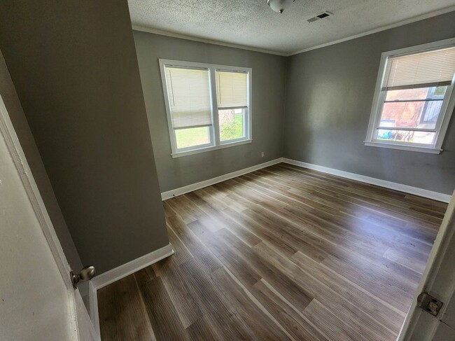 Foto del edificio - 2067 Blakewood Pl