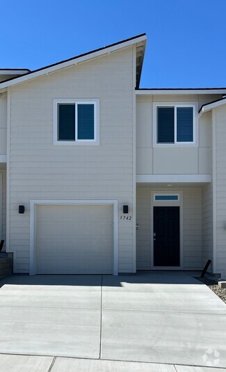 Building Photo - 3742 S Roosevelt Pl