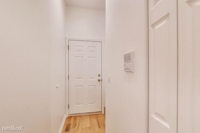 Foto del edificio - 1105 W Vernon Park Pl