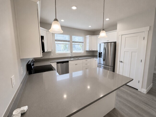 Building Photo - 4492 W Watchmen Wy