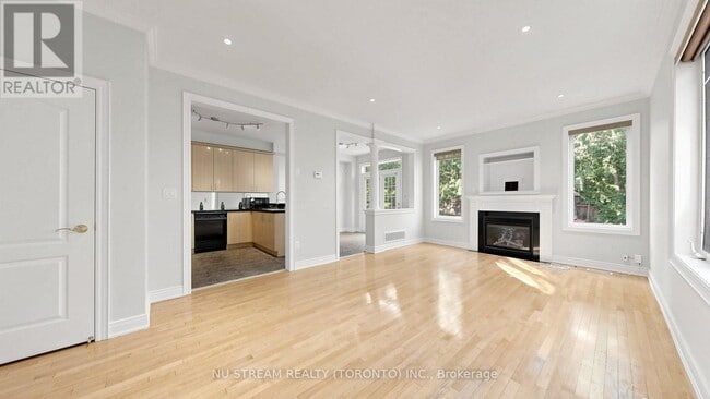 Building Photo - 12 Preakness Dr