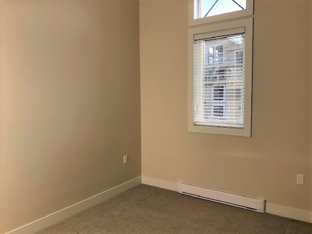 Building Photo - 45513-45513 Market Way